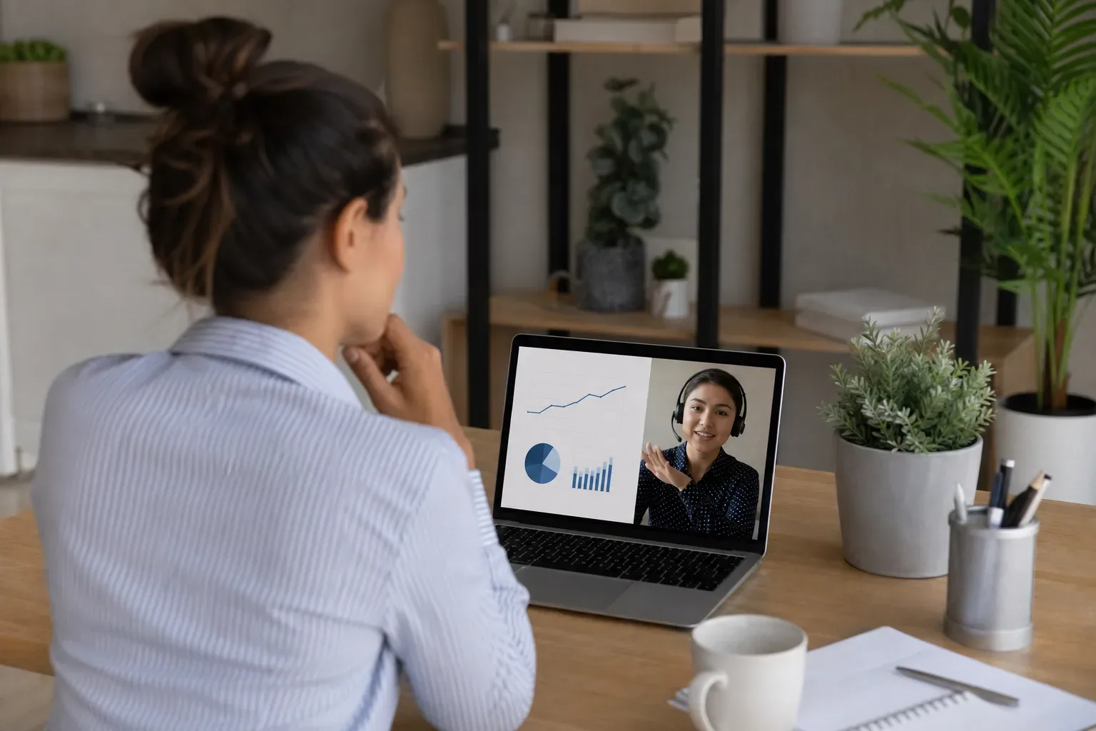How small businesses use virtual assistants