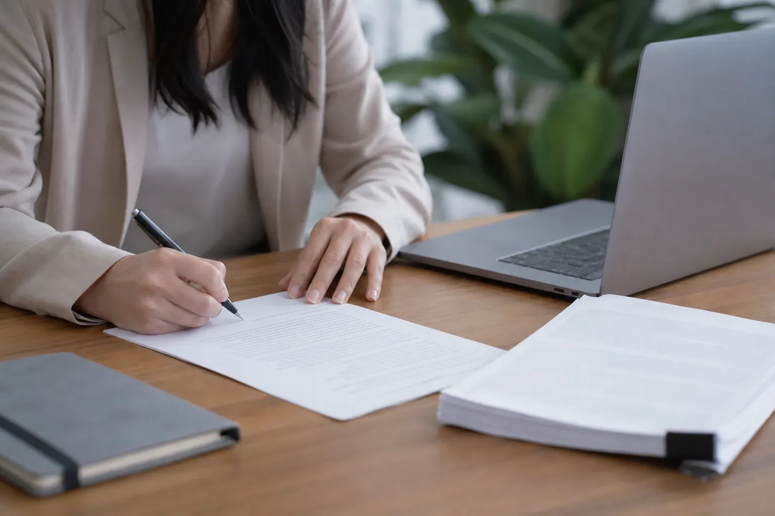 Virtual assistant contract essentials
